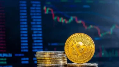 closeup-golden-bitcoins